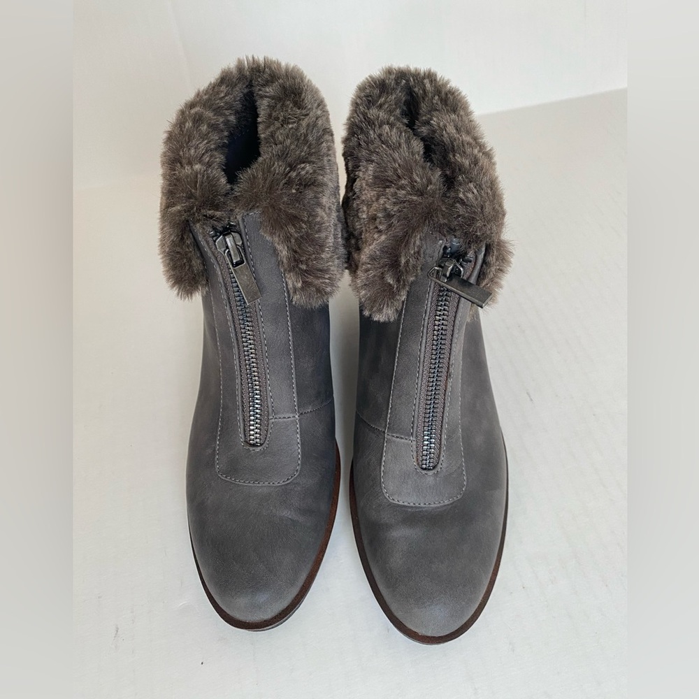 Aerosoles Faux Fur Wedge Boots Size 7.5 – Very Good Condition